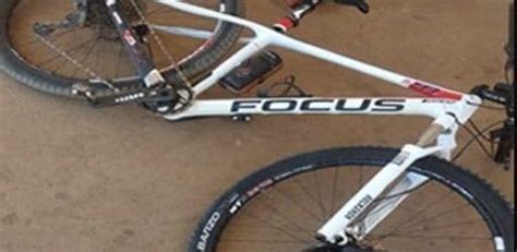 Homem Preso Bicicleta Roubada Avaliada Em R Mil Reais Em