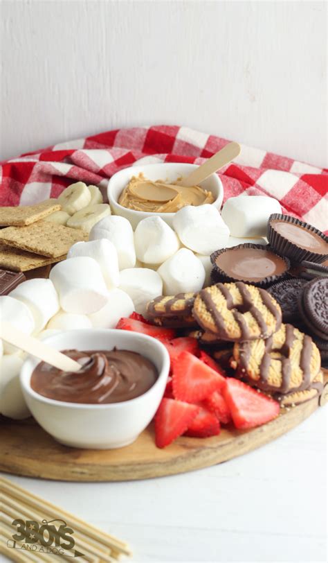 Fast Easy Smores Charcuterie Board Recipe Idea