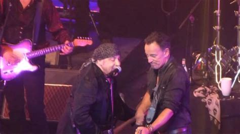 Bruce Springsteen è malato rinviate tutte le date del tour di