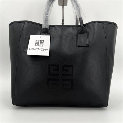 Yahooオークション 1円【未使用品】givenchy ジバンシー 4g型押し P