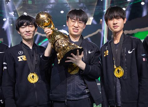 Rng Defeats Dk To Win Lol Msi Championship Again After Three Years Cgtn