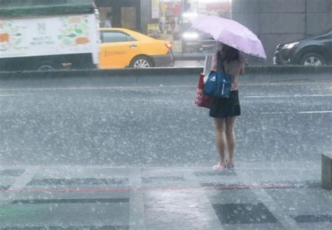 大雨特報／下班注意！新北等「6縣市」雨繼續下 慎防雷擊、強風 生活 Nownews今日新聞