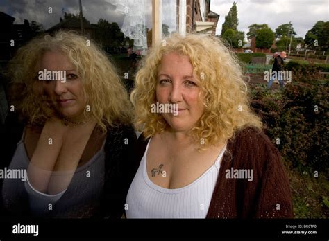 Blonde Twins Hi Res Stock Photography And Images Alamy