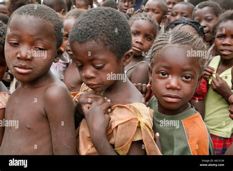 Painet jj1833 namibia chicos centro de alimentación para niños Los