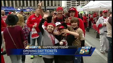 Cincinnati Reds fans camp out for Opening Day tickets