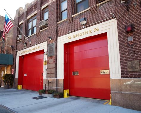 E034 Fdny Firehouse Engine 34 And Ladder 21 Hells Kitchen New York