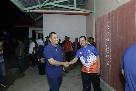 Bupati Bungo H Mashuri Sp Me Buka Turnamen Badminton Antar Opd