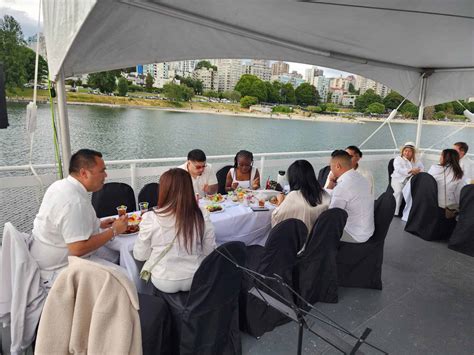 Summer Bookings 2024 – Burrard Queen