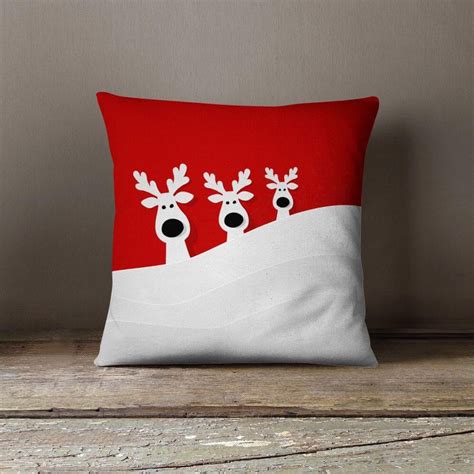 Diy Christmas Pillows Bring The Essence Of Holiday Season Throw