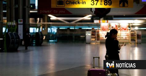 Quatro Horas De Espera Nas Chegadas Do Aeroporto De Lisboa Devido