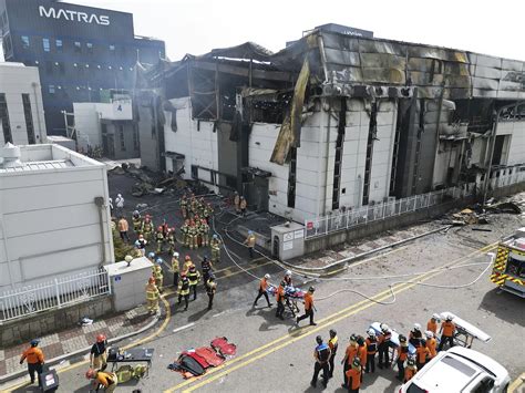 El incendio de una fábrica de baterías de litio deja 22 muertos en