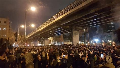 Protestas En Teherán Contra Las Autoridades Por El Derribo De Avión Ucraniano La Voz Del Norte