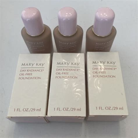 Lot Of 3 Mary Kay Day Radiance Oil Free Liquid Foundation Blush Ivory