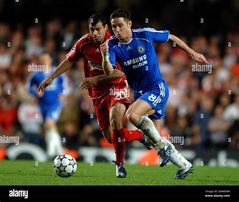 Liverpool S Javier Mascherano And Chelsea S Frank Lampard Battle For