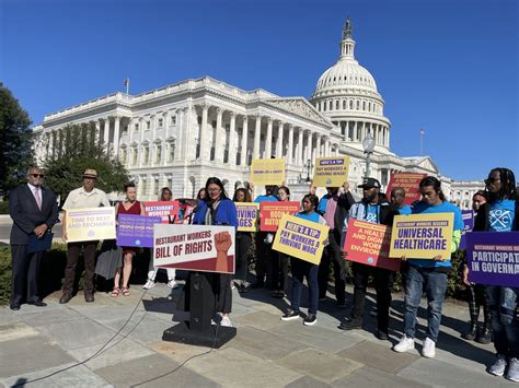 Michigan congresswoman pushes ‘Restaurant Workers Bill of Rights’ • Michigan Advance