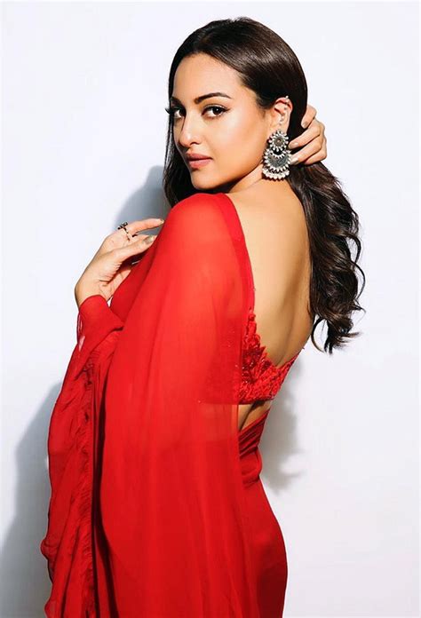 Ways To Look RED HOT Rediff Movies