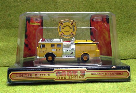 Code 3 Collectibles Seagrave Pumper Honolulu Fire Department Fire