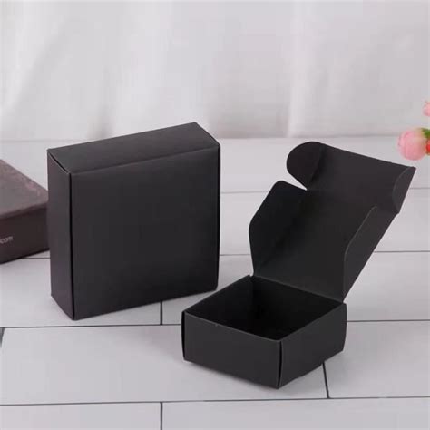 Petite Bo Te En Carton Kraft Regina Coffrets Cadeaux Blanc Marron Noir