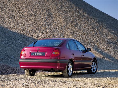 Toyota Avensis Liftback Specs Photos Autoevolution