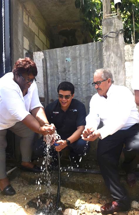 Despu S De A Os En Espera Caasd Lleva Agua Potable A Varios Sectores