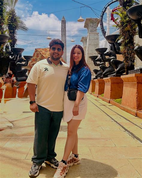 mansi chauhan  love   place   man instagram