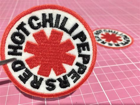 Patch Bordado Red Hot Chilli Peppers Termocolante Elo