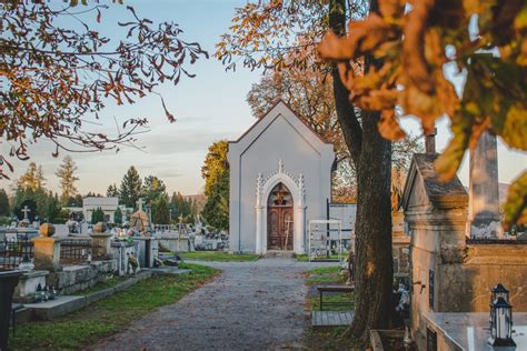 Uroczysto Wszystkich Wi Tych W Sanoku Msza I Procesja Na Cmentarzu