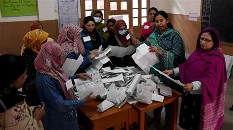 Pakistan Election 2024 Updates Voting Ends In Polls Marred By Violence