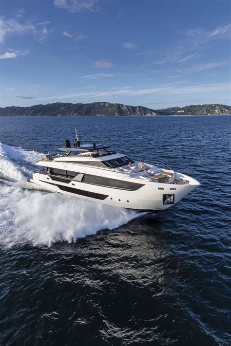 Ferretti Yachts 1000 Ferretti Yachts