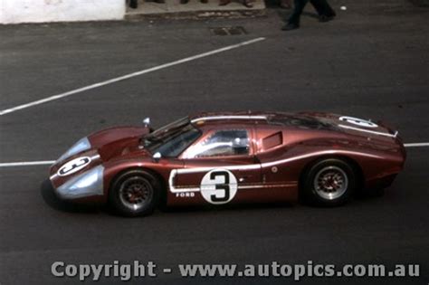 67307 M Andretti L Bianchi Ford Gt40 Mark Iv Le Mans 24 Hour