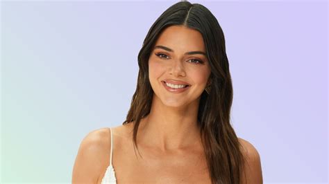 Kendall Jenner So Elegant Stylt Das Model Ein Naked Dress Ohne BH