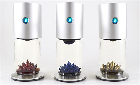 Ferroflow, An Art Display That Creates Amazing Visuals Using Ferrofluid ...