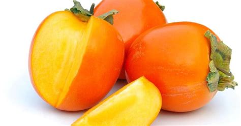 Чем полезна хурма и кому лучше от нее отказаться - tochka.net