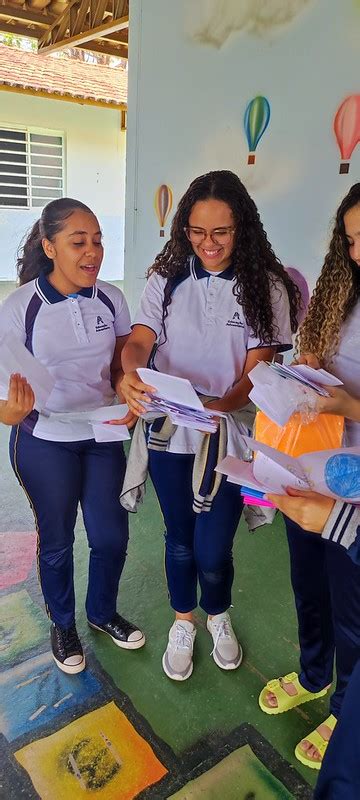 Alunos do Colégio Adventista de Planaltina fazem ação social pelo mês