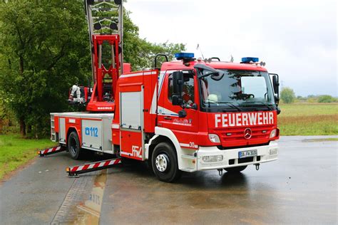 Feuerwehr Weiterstadt Mercedes Benz Atego DLK 23 12 Am 25 09 22 Beim