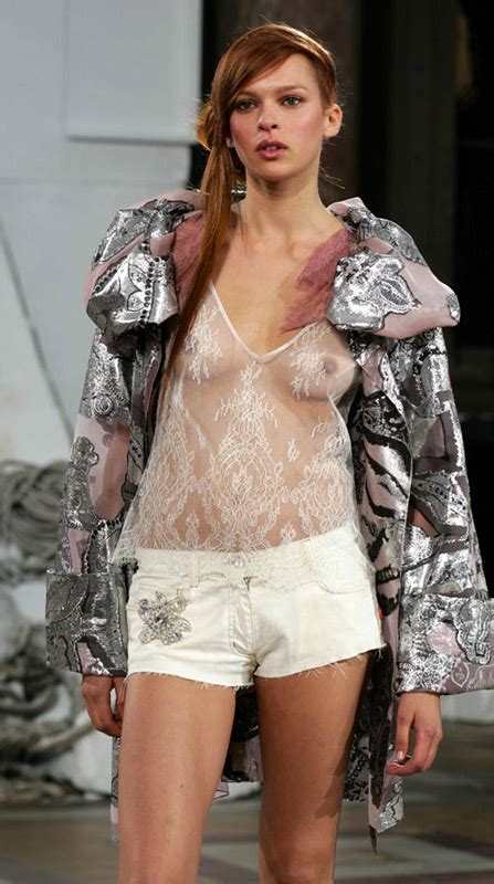 Naked Élise Crombez Added by MOMUSICMAN