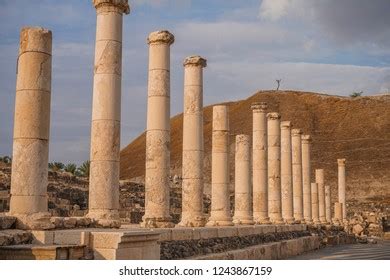 Ruin Temple Sun Yemen Stock Photo 1056976997 Shutterstock