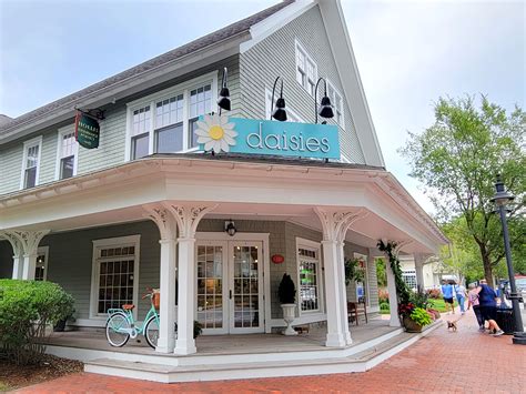 Daisies - The Pinehills