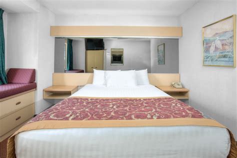 Microtel Inn & Suites by Wyndham Gallup | Gallup, NM Hotels