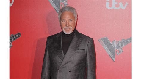 Sex Bomb Sir Tom Jones 8days