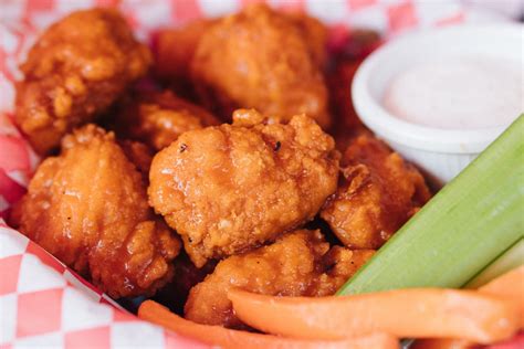 Here's How to Score 40 Boneless Wings From Applebee's on Super Bowl ...