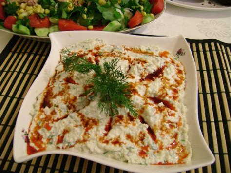 Yoğurtlu Bulgur Salatası Tarifi İyi Yemek Tarifleri