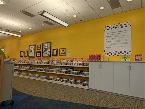 ELMHURST PUBLIC LIBRARY - Updated October 2024 - 71 Photos & 84 Reviews ...