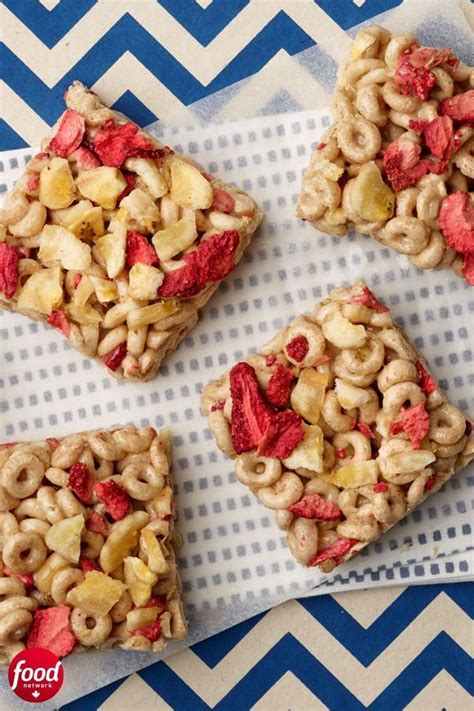 Freeze Dried Strawberries And Bananas Give These Cereal Bars A Sweet