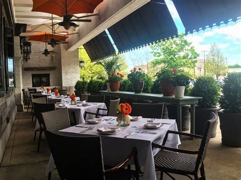 outdoor-patio-dining | Farmstead Restaurant