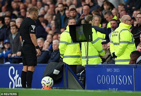 Referee Chief Howard Webb Insists There Have Only Been Two Var Errors