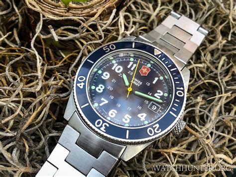 MEET THE WATCH Victorinox Swiss Army Lancer 100 Watch Hunter Watch