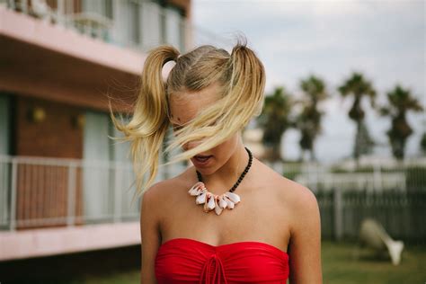 Bikini Line Shaver Lala Aloha