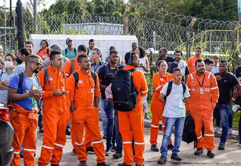 Petroleiros Fazem Dia De Protestos Contra Privatiza Es Na Petrobr S