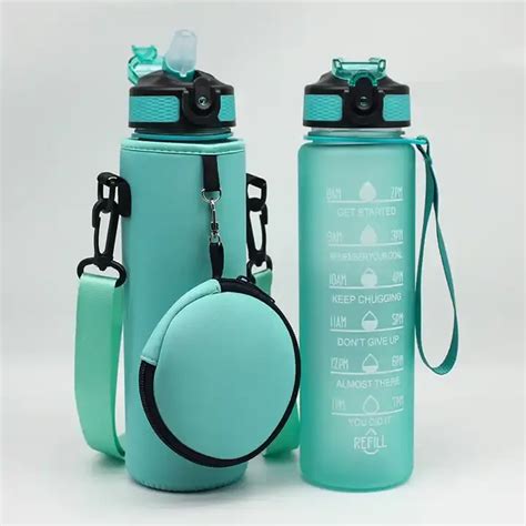 Low Moq 1000ml Sports Water Bottle With Sleeve Cover Trendy Neoprene Bottle Cover Strap Thermal